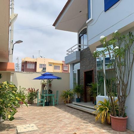 Reef Hostel Manta Luaran gambar