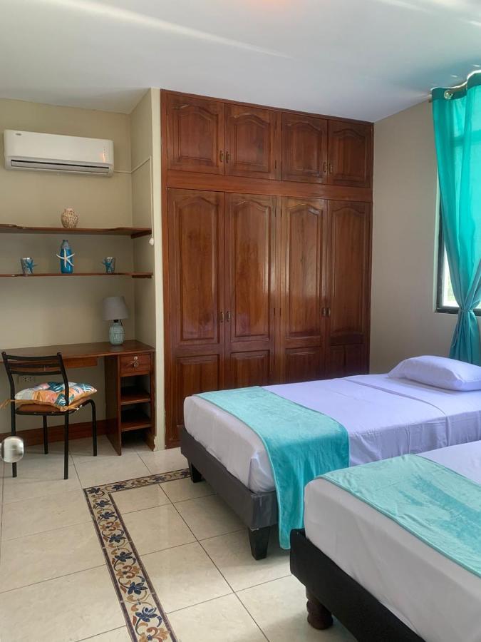 Reef Hostel Manta Luaran gambar