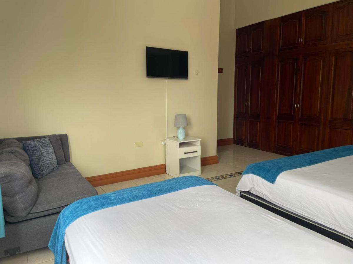 Reef Hostel Manta Luaran gambar