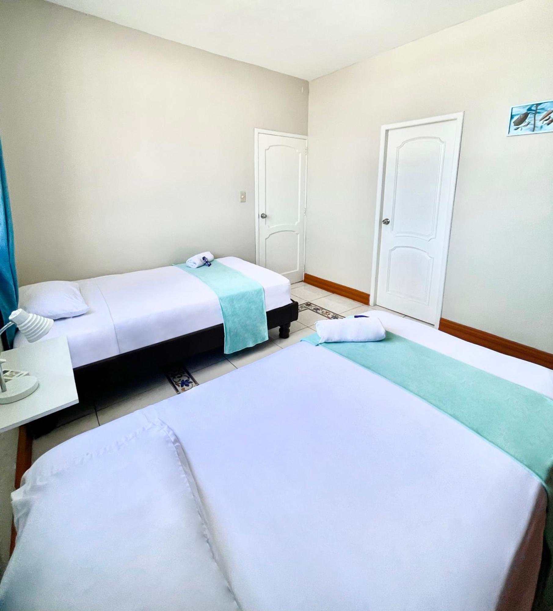 Reef Hostel Manta Luaran gambar